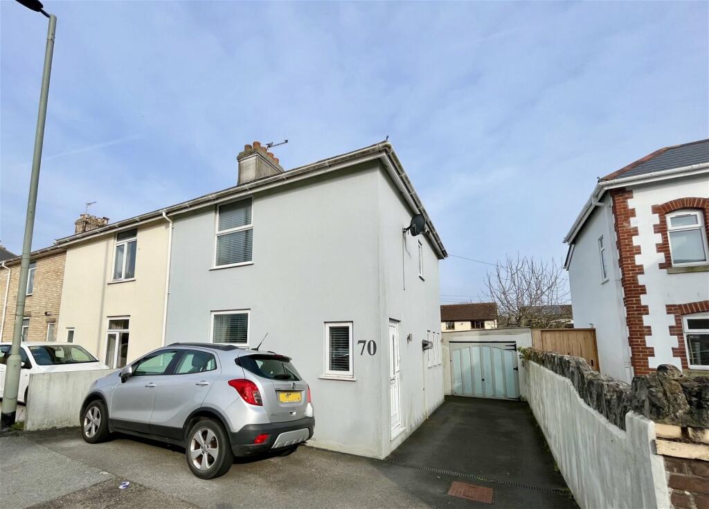 2 bedroom semidetached house for sale in Exeter Road, Kingsteignton