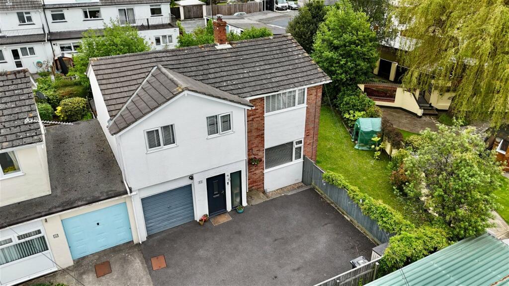 4 bedroom link detached house for sale in Whitears Way, Kingsteignton
