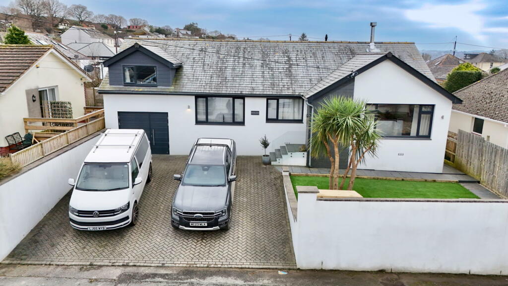 Main image of property: Lindridge Lane, Kingsteignton, Newton Abbot, TQ12 3NN