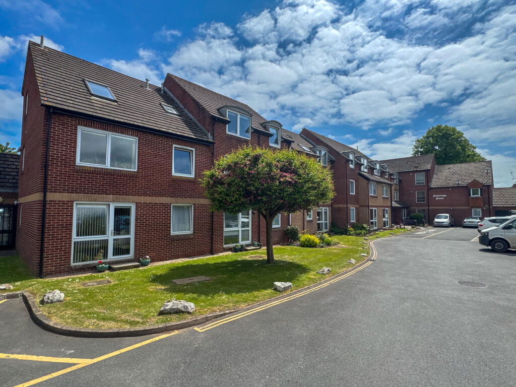 Main image of property: Hometeign House, Salisbury Road, Newton Abbot, TQ12 2TE