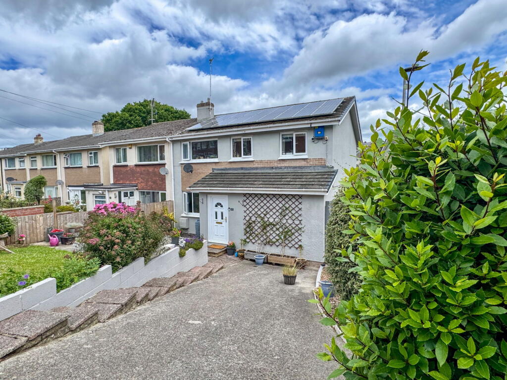 Main image of property: Barton Drive, Newton Abbot, TQ12 1PD