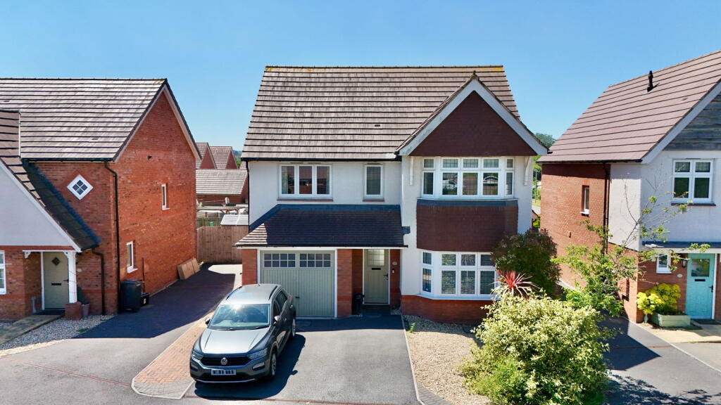 Main image of property: Robin Way, Kingsteignton, Newton Abbot, TQ12 3FF