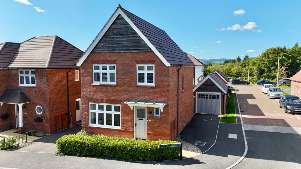 Main image of property: Woodpecker Drive, Kingsteignton, Devon, TQ12 3RQ