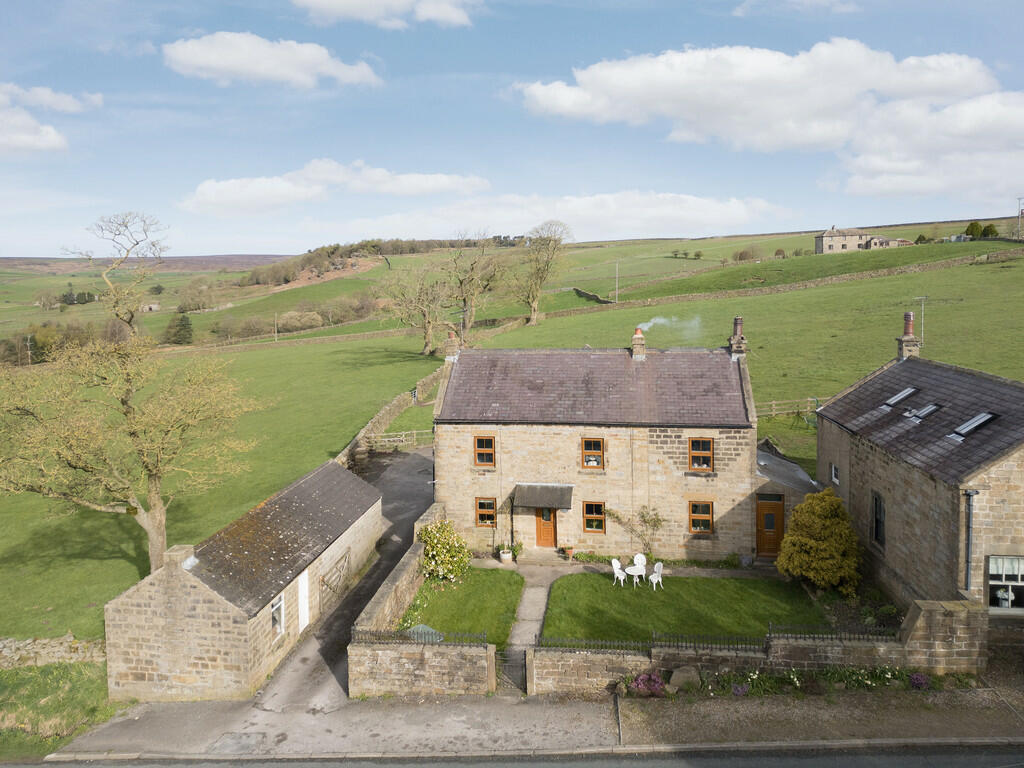 4 bedroom detached house for sale in Heather Cottage, Fellbeck, Pateley