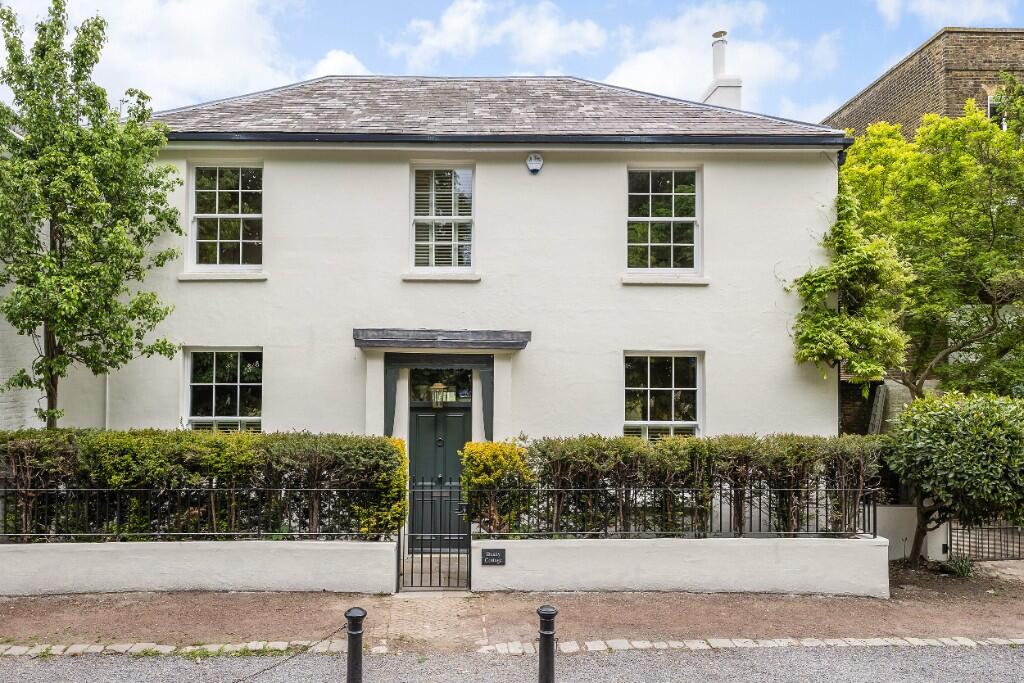Main image of property: Bushy Cottage, Hampton Court Road, Hampton Court, East Molesey KT8