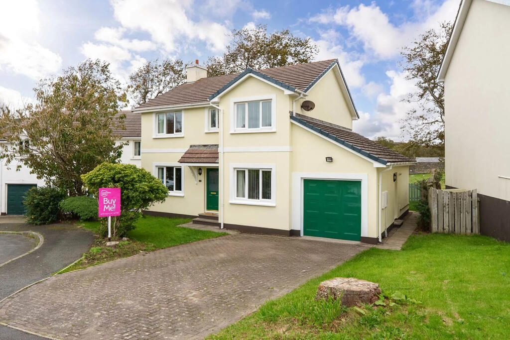 Main image of property: 6, Glen Maye Park, Glen Maye