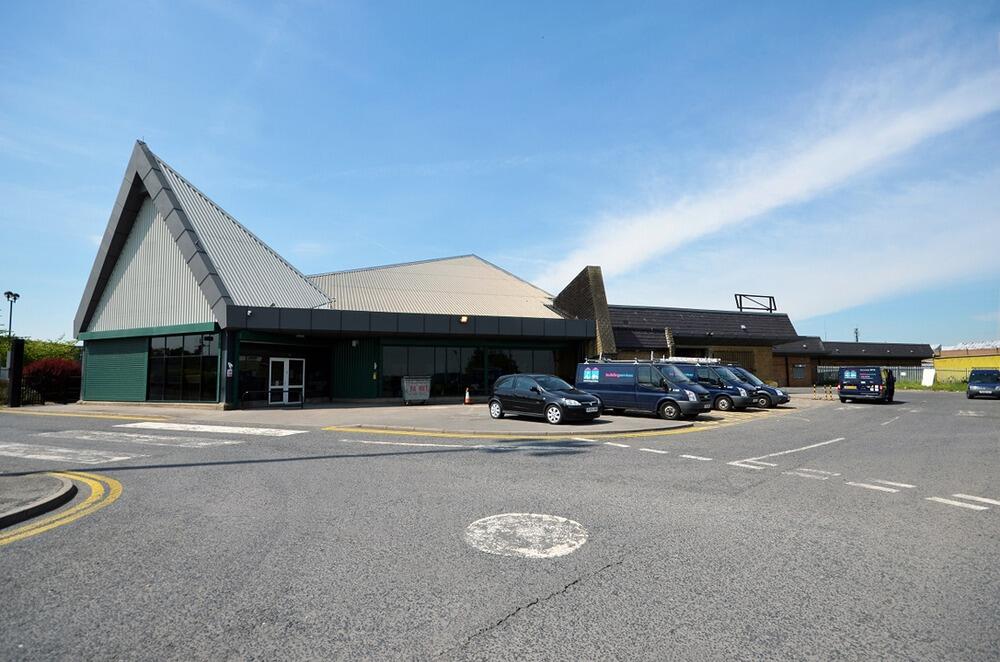 Serviced office to lease in Knowles Lane Dudley Hill, Bradford, BD4