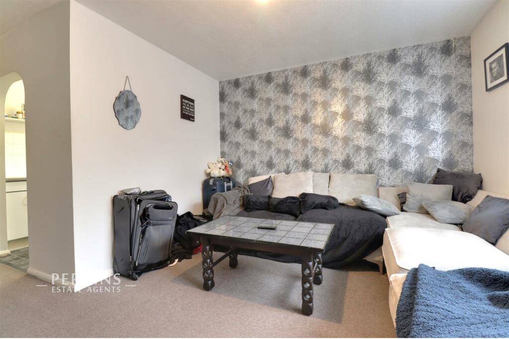 Main image of property: Northolt, UB5