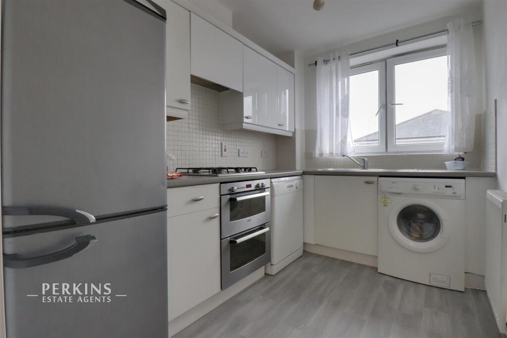 Main image of property: Northolt, UB5