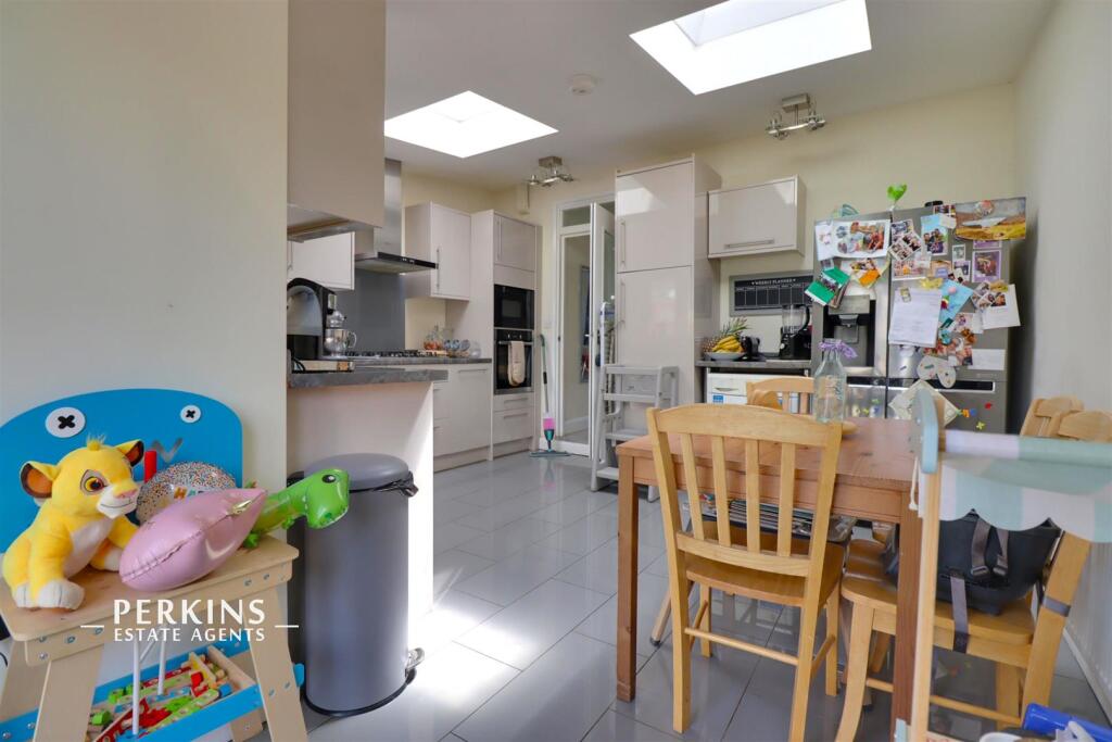 Main image of property: Southall, UB1