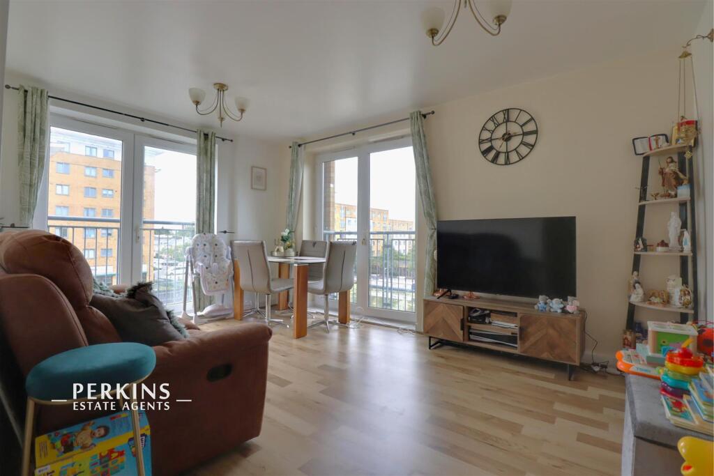 Main image of property: Northolt, UB5
