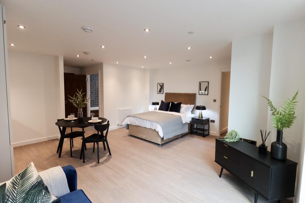 Main image of property: Thames Quarter, Reading