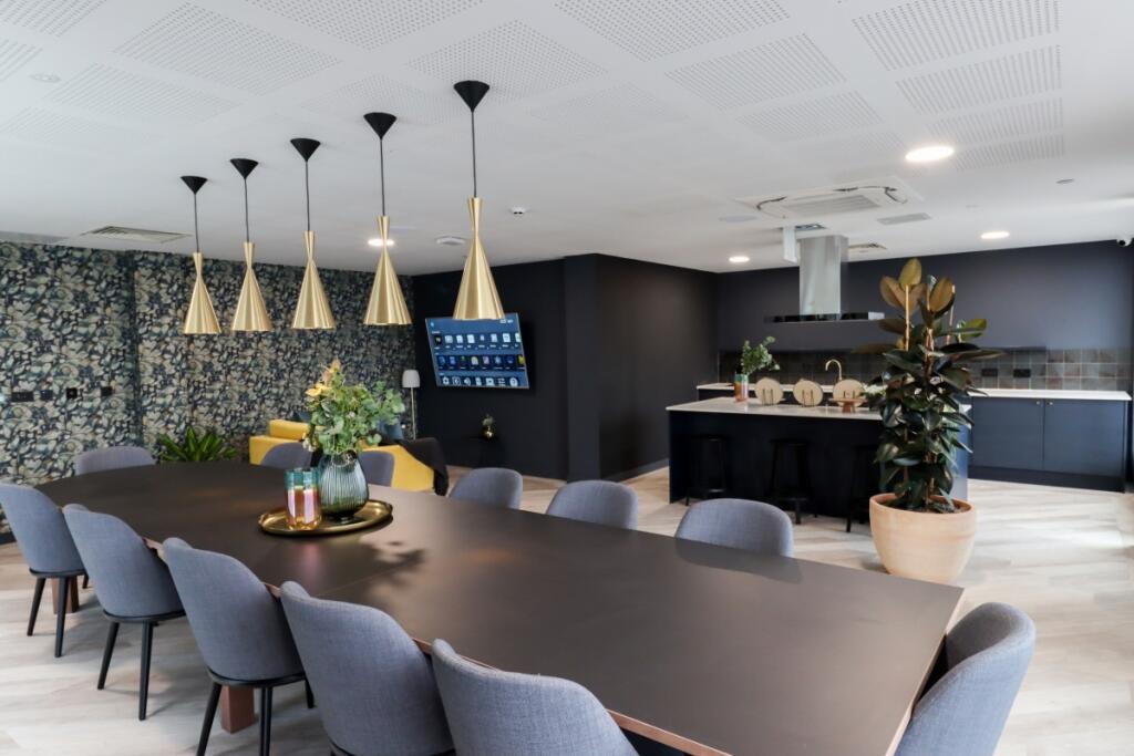 Main image of property: Thames Quarter, Reading