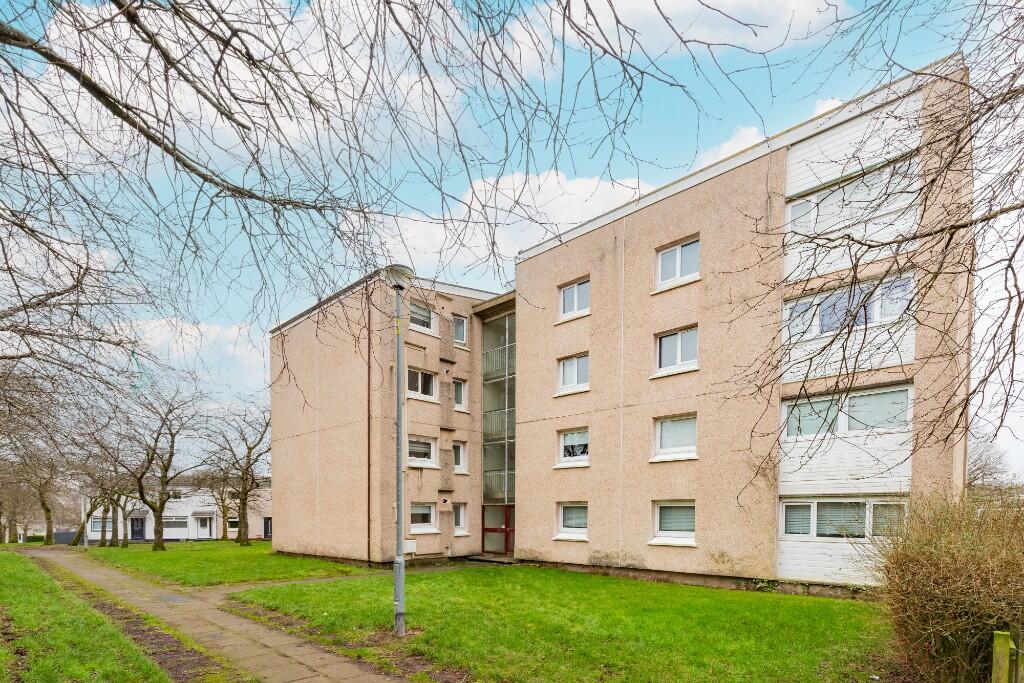 Main image of property: Pembroke, Glasgow, G74