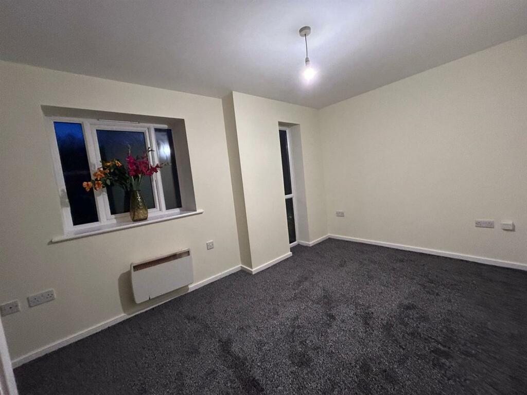 Additional property image - Hollin Bank Court, Blackburn, BB2 4GY