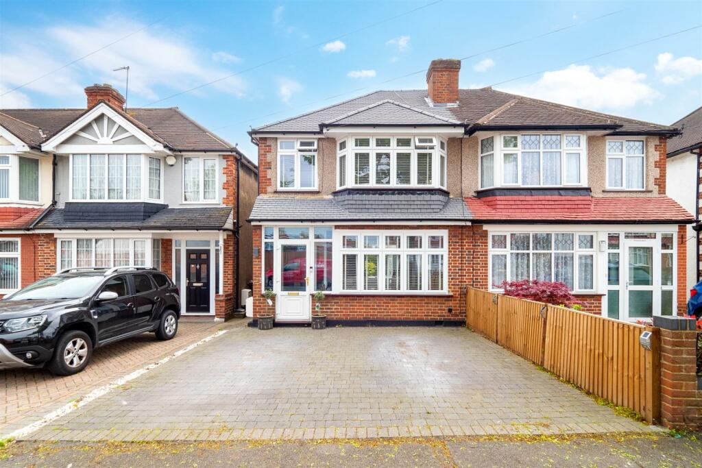 3 bedroom semidetached house for sale in Brocks Drive, Cheam, Sutton, SM3