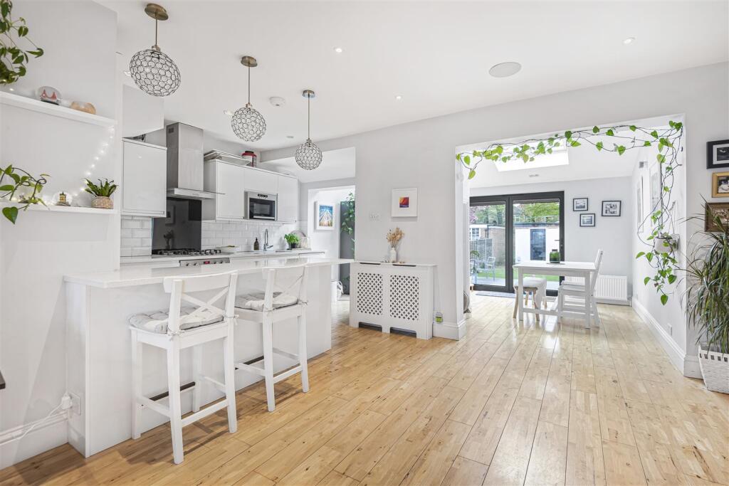 Main image of property: Manor Way, Banstead