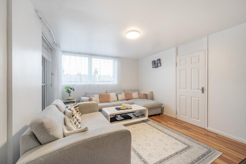 Main image of property: Third Avenue, London, W10