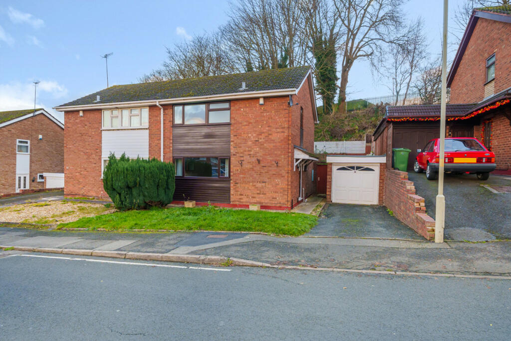 3 bedroom semidetached house for sale in Derwent Close, Brierley Hill