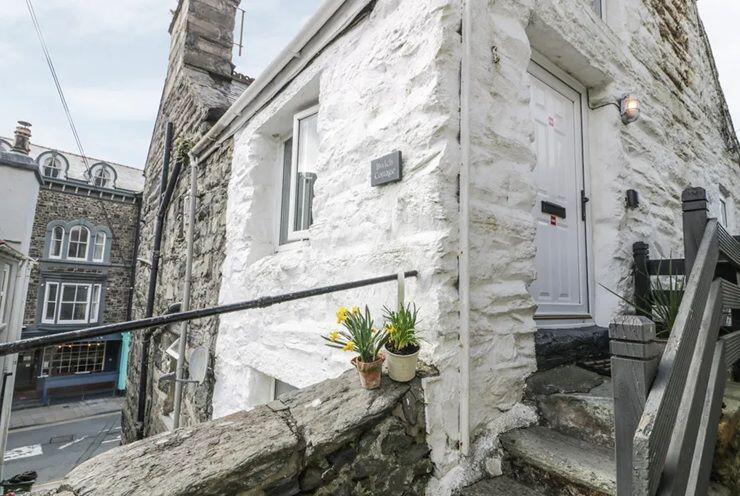 Main image of property: Bwlch Cottage, St. Georges Lane, Barmouth, Gwynedd, LL42 1ED