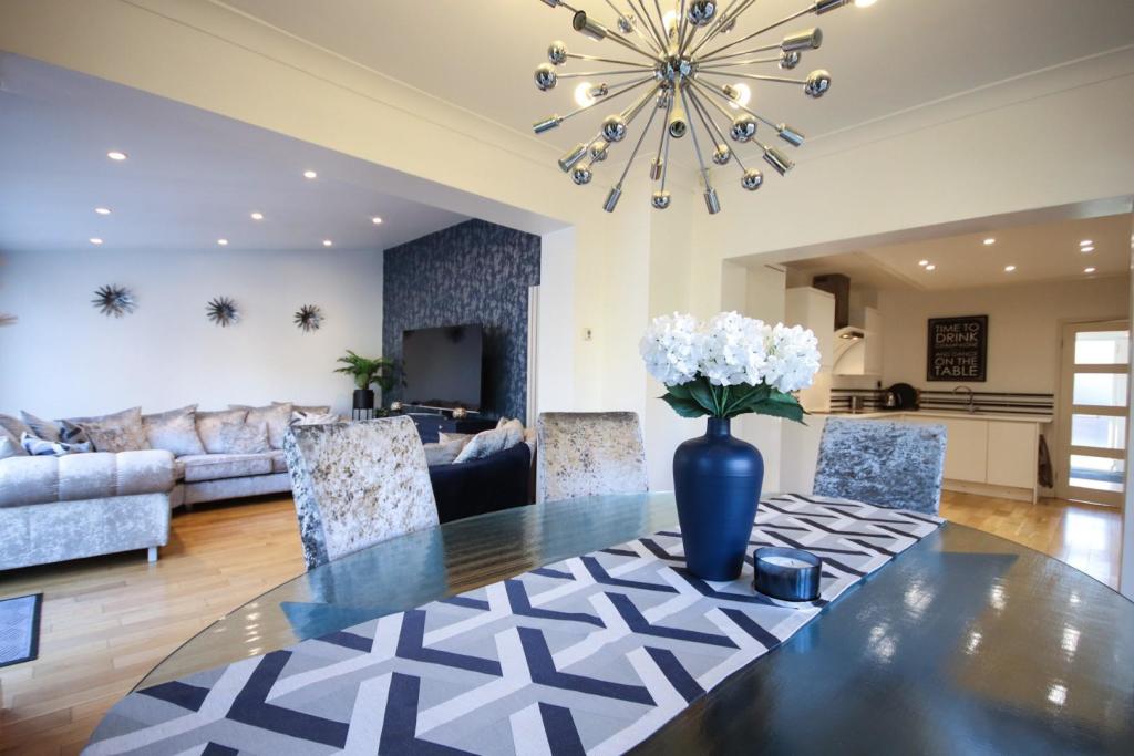 4 bedroom detached house for sale in Rydal Way, Redmarshall, Stockton