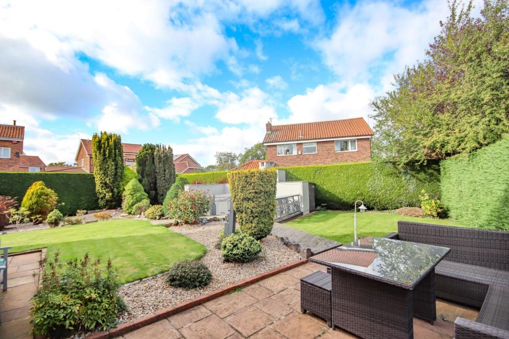 4 bedroom detached house for sale in Rydal Way, Redmarshall, Stockton