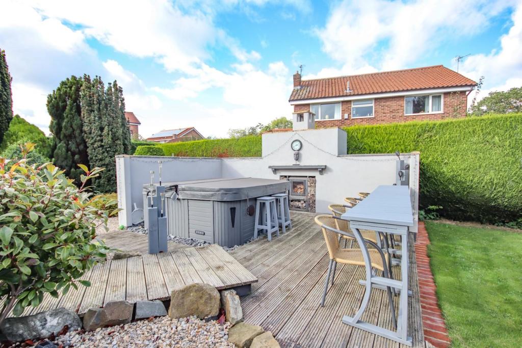 4 bedroom detached house for sale in Rydal Way, Redmarshall, Stockton