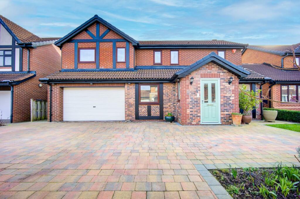 4 bedroom detached house for sale in Melford Grove, Beckfields, Ingleby