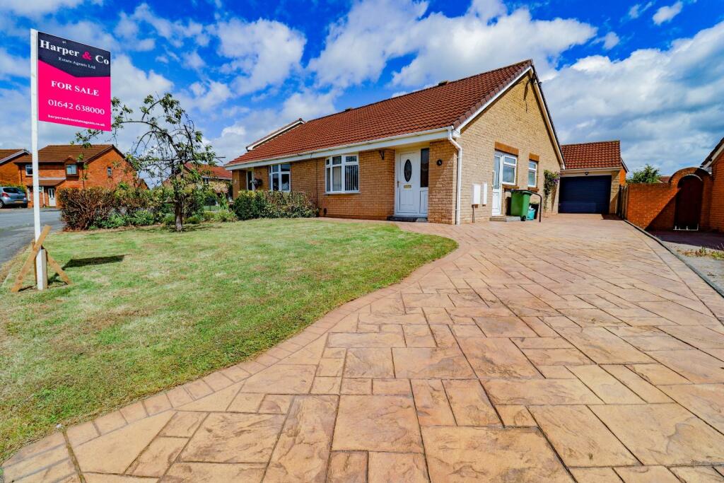 2 bedroom semidetached bungalow for sale in Toddington Drive, The