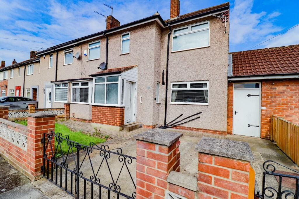 3 bedroom semidetached house for sale in Glaisdale Avenue, Newham