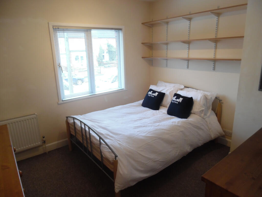 Main image of property: Kingsland Avenue,  NN2