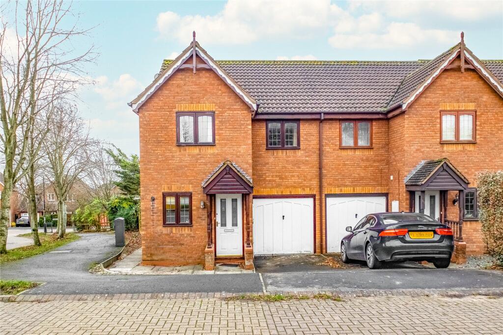 3 bedroom end of terrace house for sale in Gilman Close, St Andrews Ridge, Swindon, Wiltshire, SN25