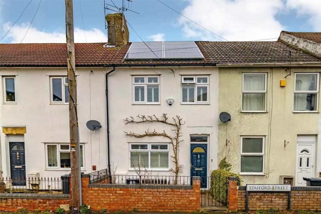 2 bedroom terraced house for sale in Stafford Street, Old Town, Swindon, Wiltshire, SN1
