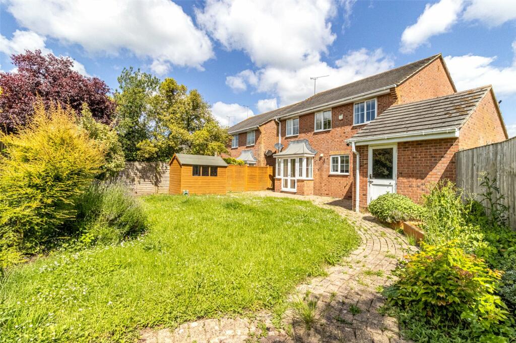 4 bedroom detached house for sale in Lister Road, Wroughton, Swindon ...