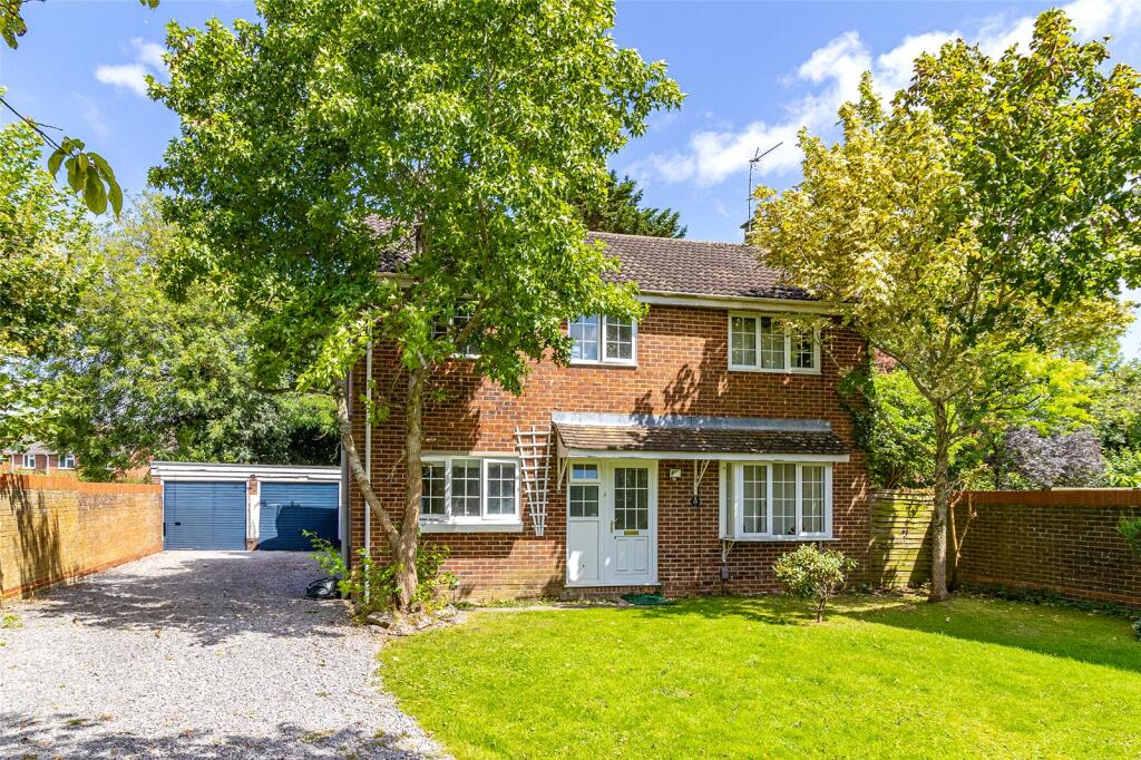 Main image of property: Gainsborough Way, Freshbrook, Swindon, Wiltshire, SN5