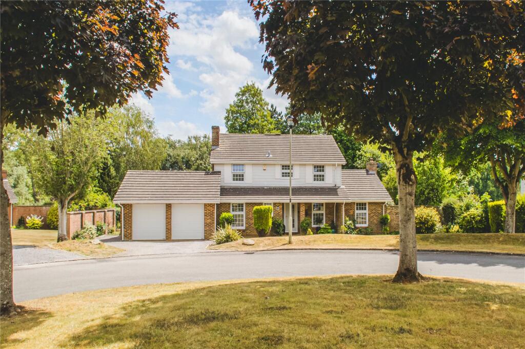 Main image of property: Brettingham Gate, Swindon, SN3