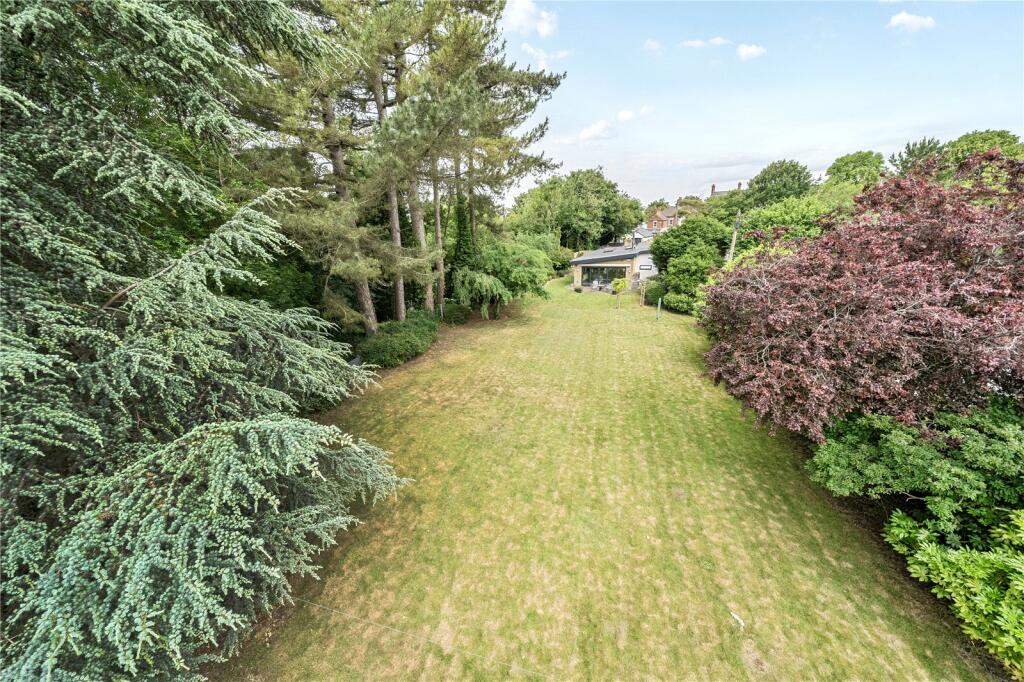 Main image of property: Avenue Road, Old Town, Swindon, SN1