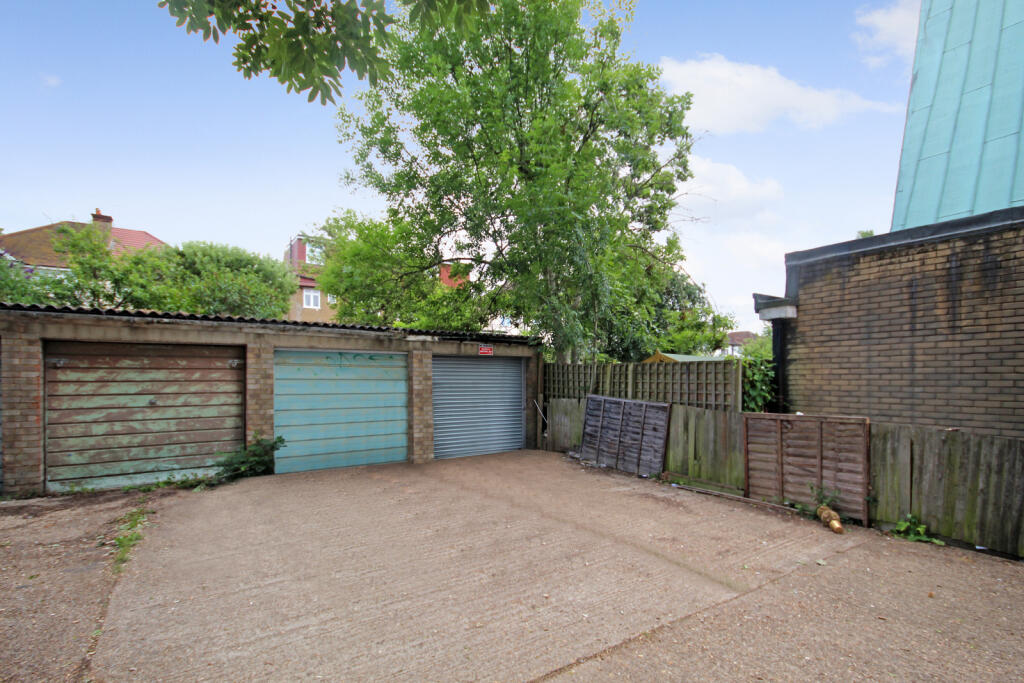 Garage for rent in Carlton Avenue East, Wembley, HA9