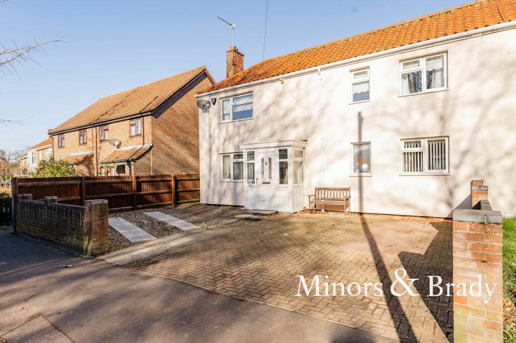 2 bedroom terraced house for sale in Bowthorpe Road, Norwich, NR5