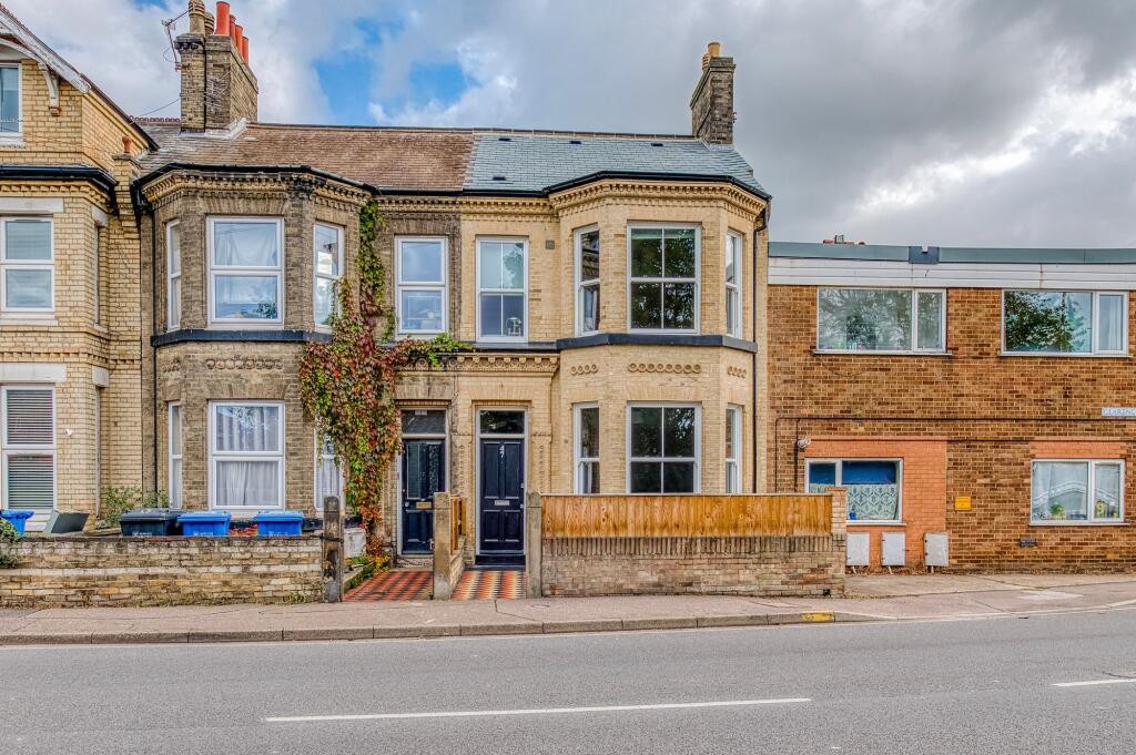 4 bedroom terraced house