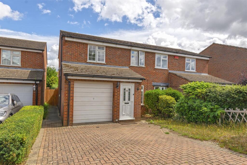 Main image of property: Baywell, Leybourne