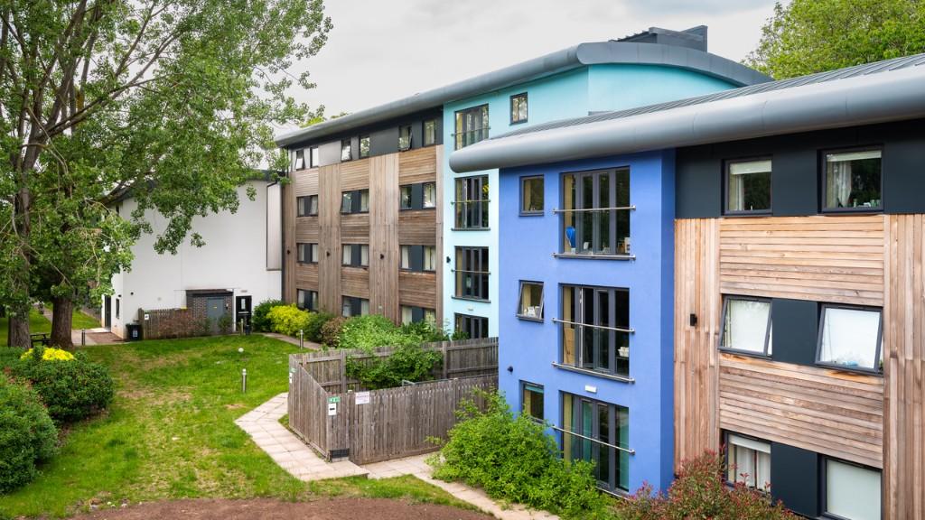 Additional property image - HUGE DELUXE STUDENT ROOMS AT CADNAM HALL, Walking distance to UoB, for 25/26 year, 1 week free early booking ends soon