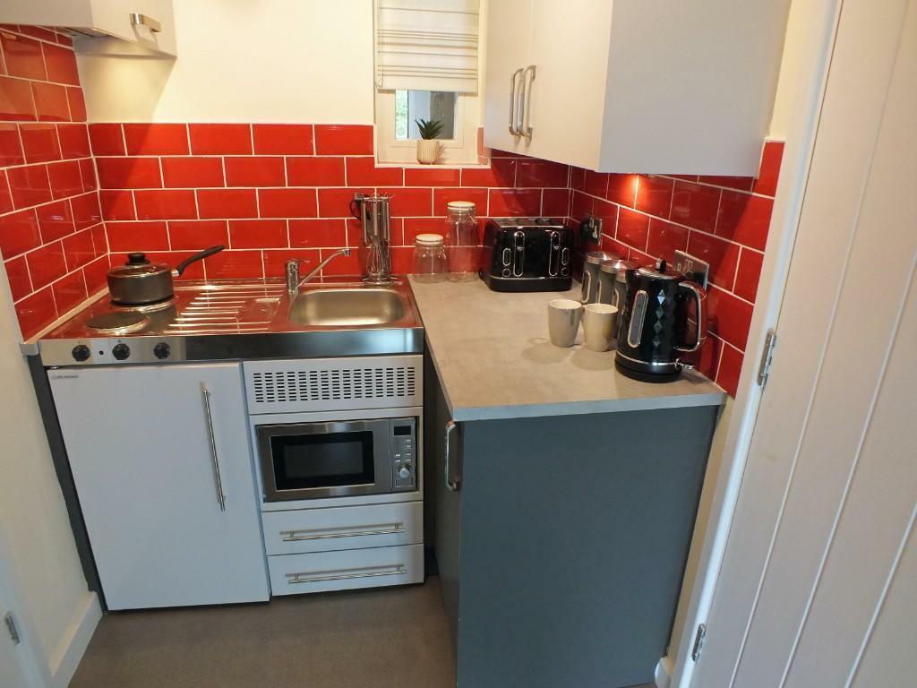 Additional property image - Riverside House Superior Student Studio Apartment, Harborne, backing onto the Bourne Brooke Nature reserve