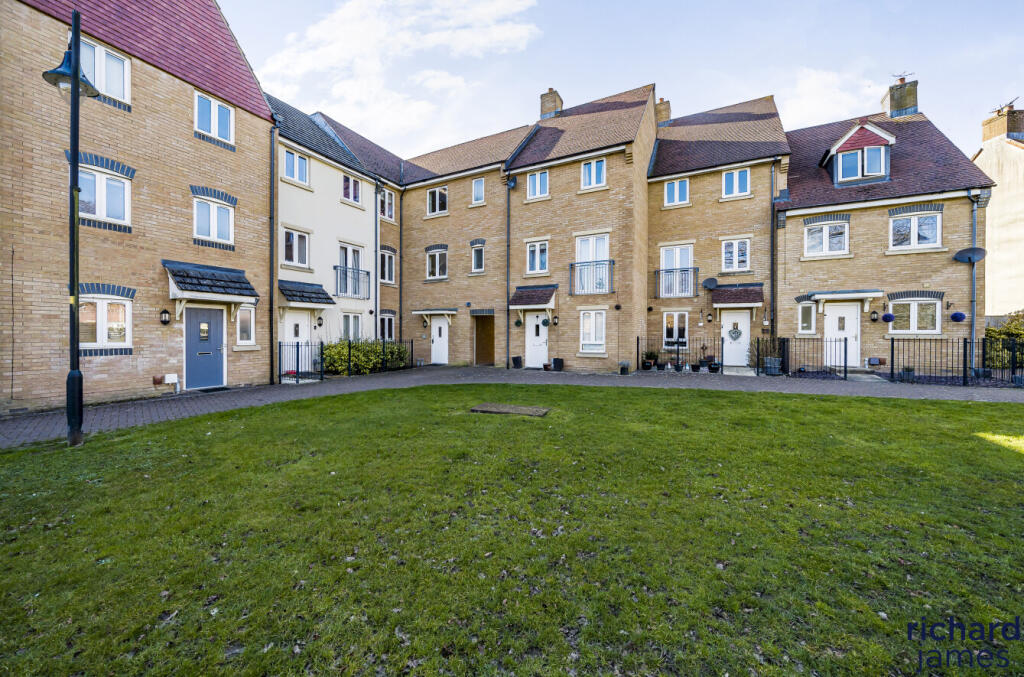Main image of property: Mazurek Way, Haydon End, Swindon, SN25 1AR