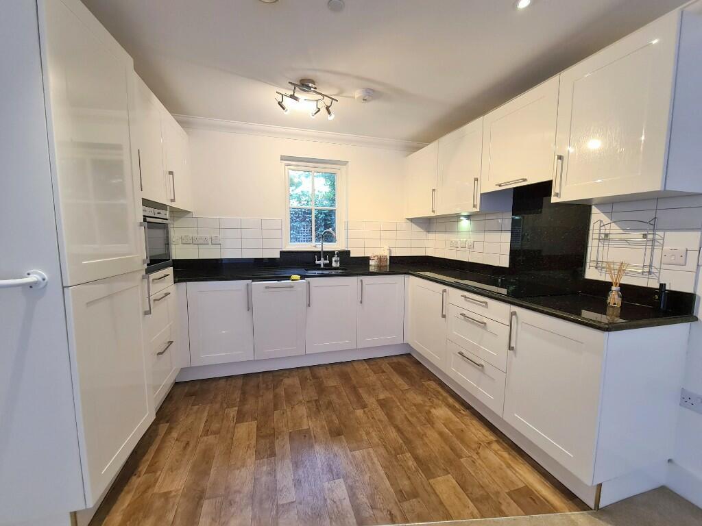 Additional property image - High Street, Christchurch, Dorset, BH23