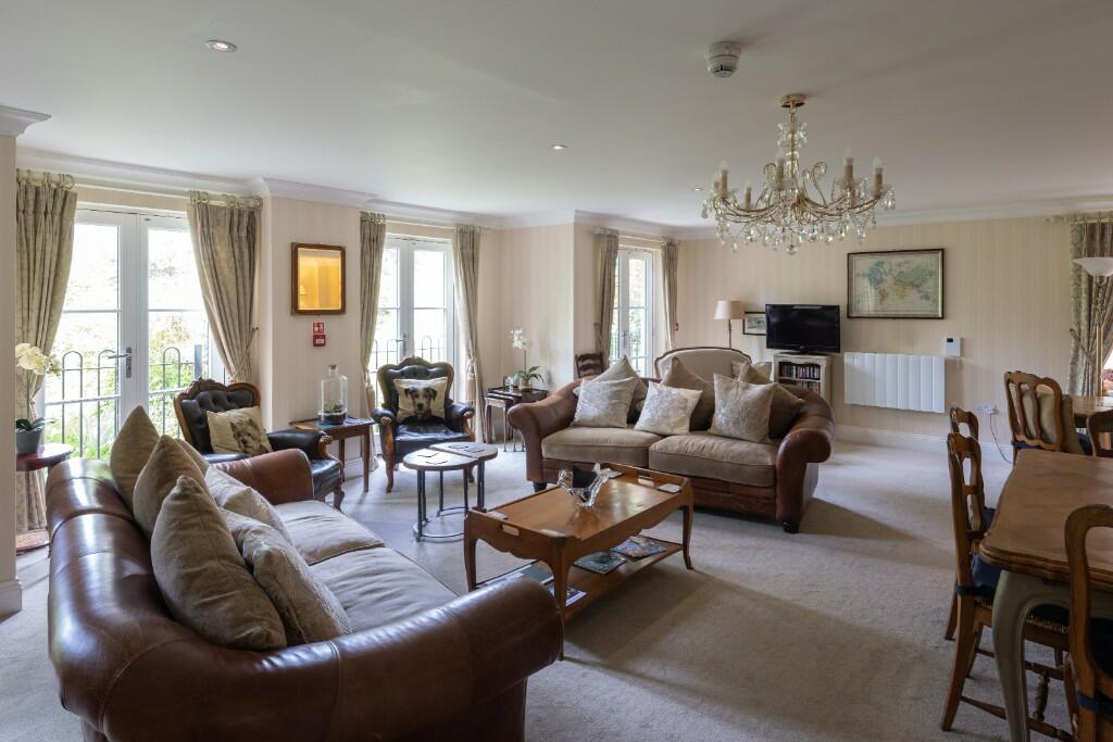 Additional property image - High Street, Christchurch, Dorset, BH23