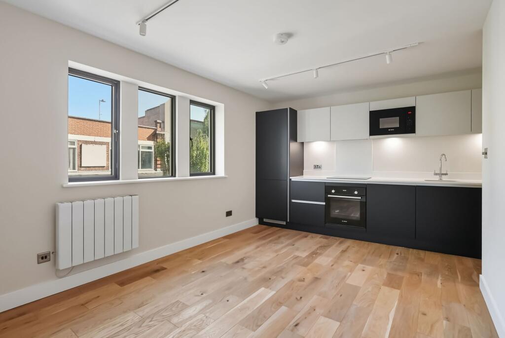 Main image of property: High Street, Sutton, SM1