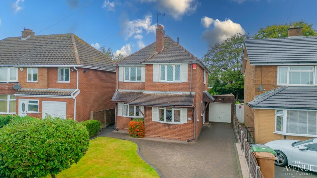 3 bedroom detached house for sale in Bosty Lane, Walsall, West Midlands