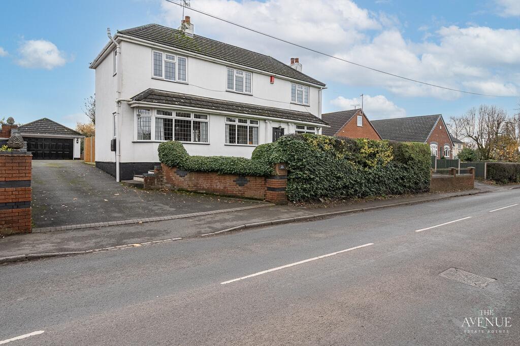 4 bedroom detached house for sale in Keele Road, Keele, Newcastle