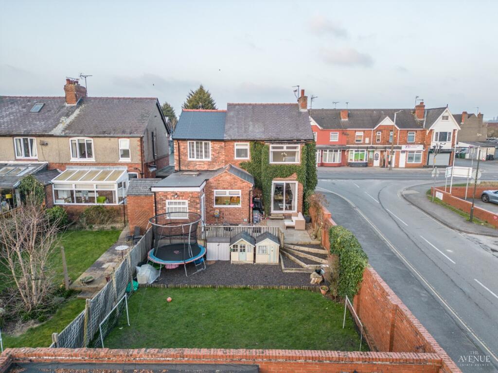 5 bedroom detached house for sale in Nottingham Road, Alfreton